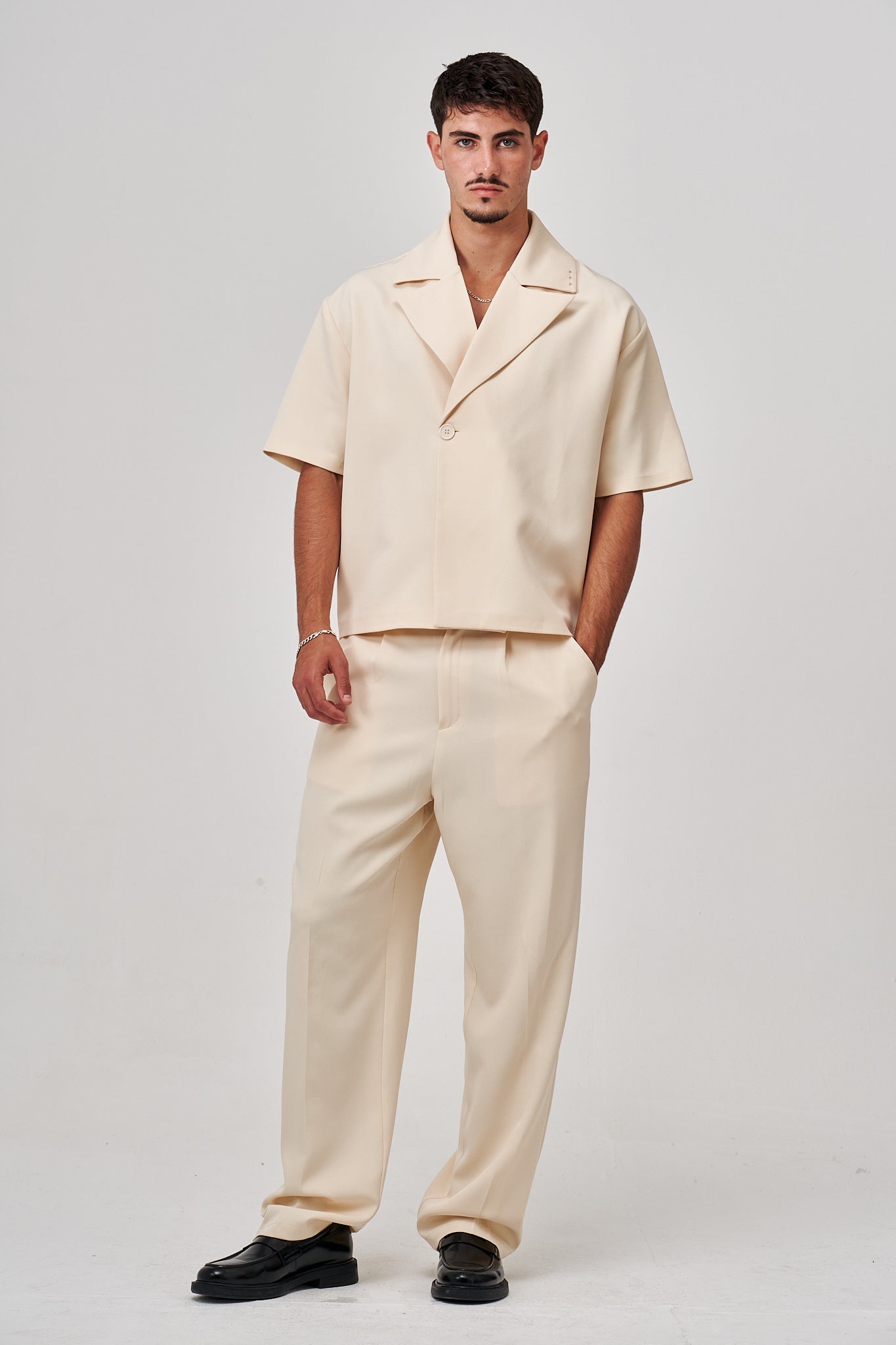 חליפת אלברטו--שמנת